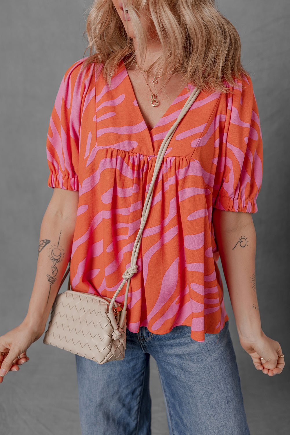 Orange Zebra Stripe Print Ruched Cuff Half Sleeve V Neck Blouse