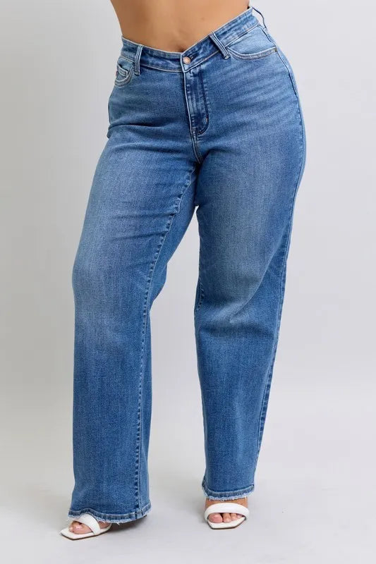 Judy Blue Full Size High Waist V-Front Vintage Wash Straight Jeans Plus Size Carauana Store