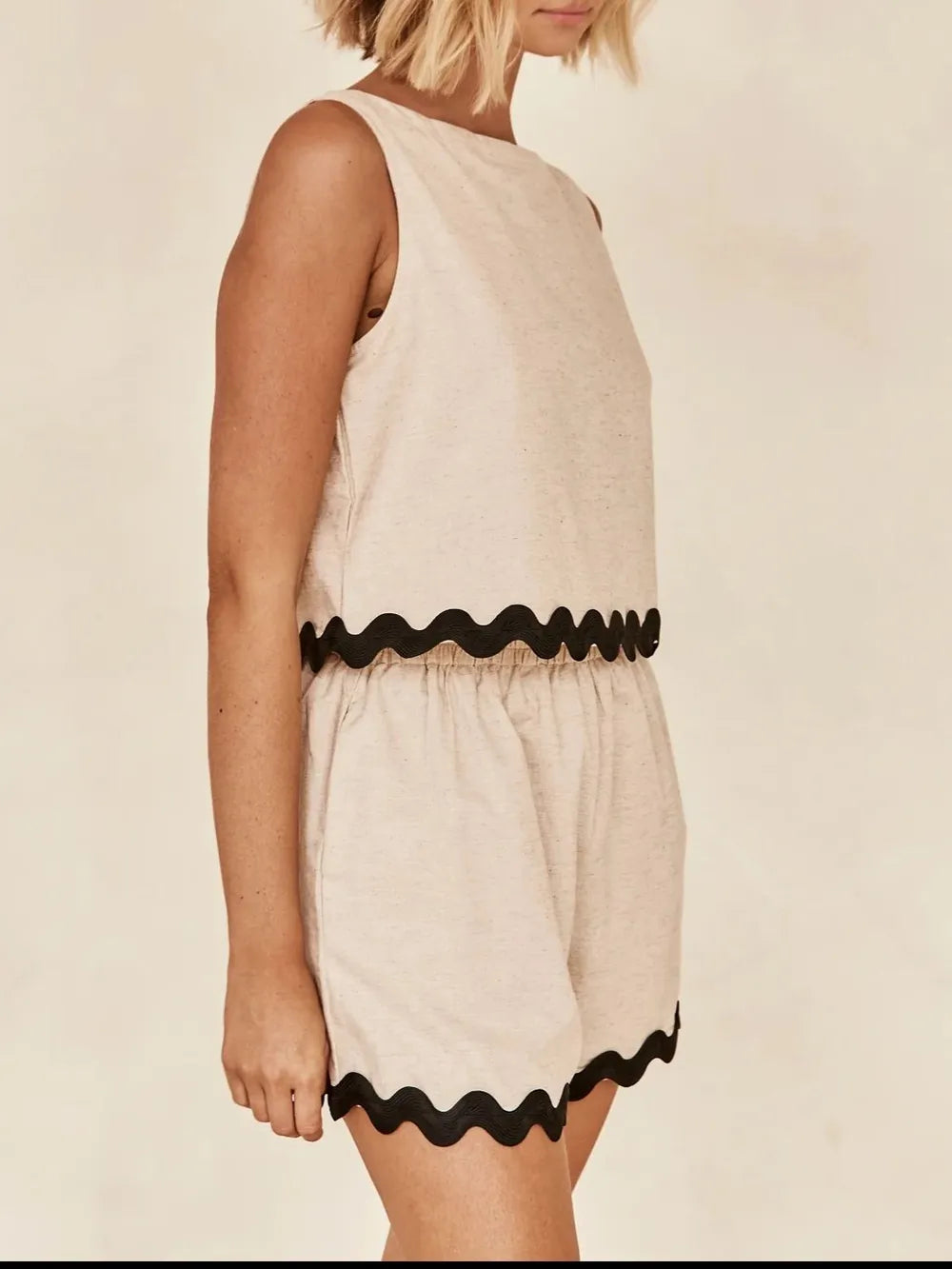 Contrast Trim Round Neck Tank and Shots Set Carauana Store