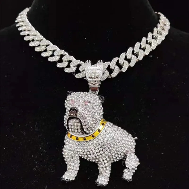Necklace with a bulldog pendant and diamond chain