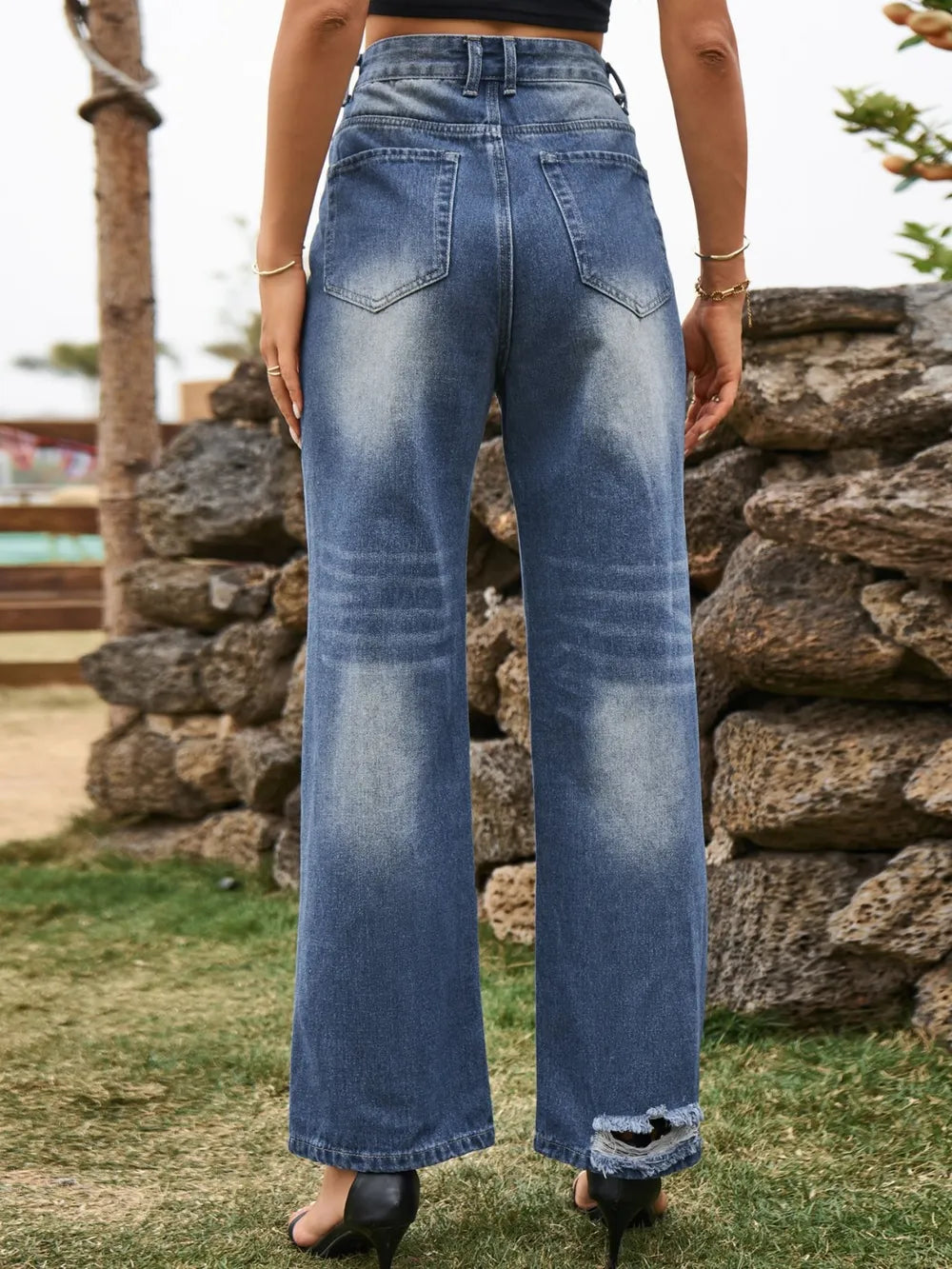 Distressed Jeans with Pockets Carauana Store